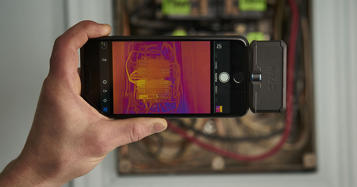 flir one pro thermal camera imaging attachment
